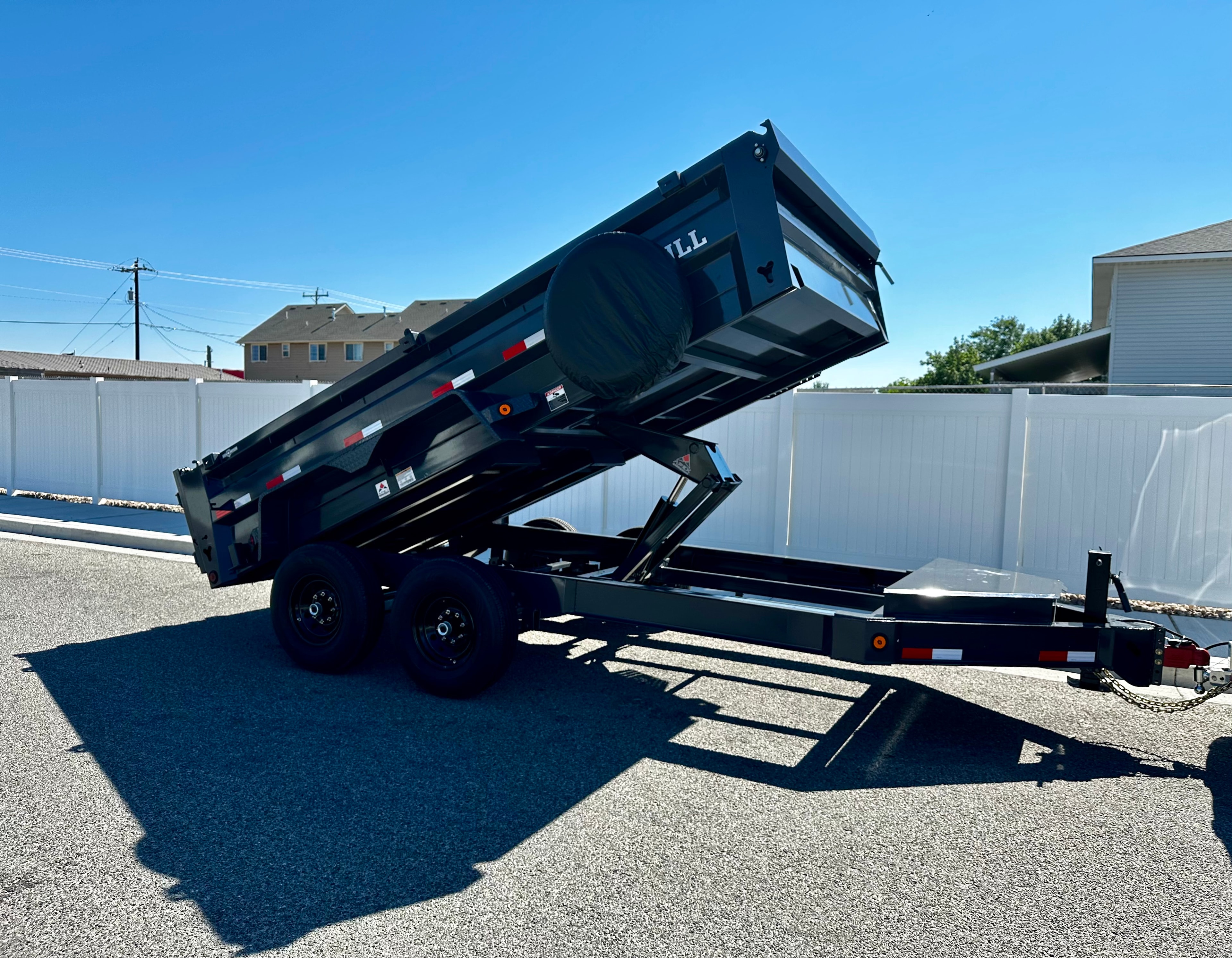 Iron Bull 14ft Dump Trailer — detail view